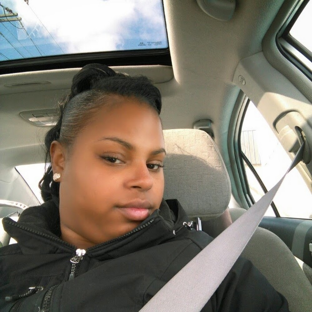 Meet your Posher, Latoya